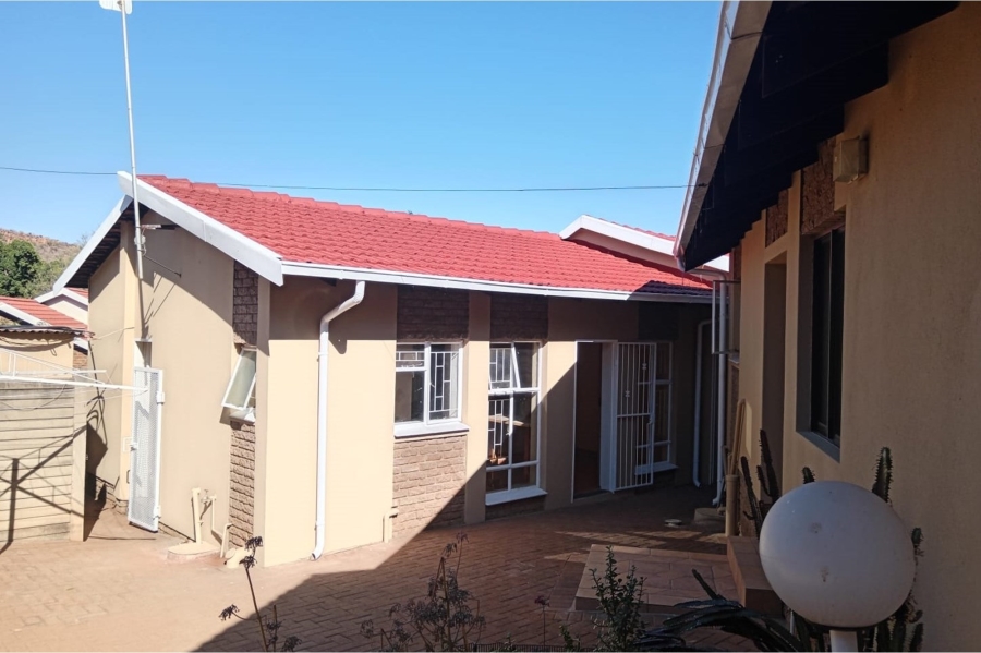 3 Bedroom Property for Sale in Safari Gardens North West